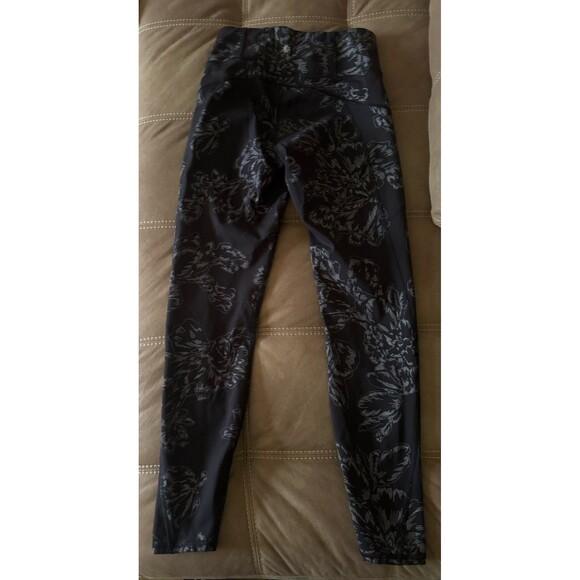 Athleta size XS rainier Reflective Tight Alina Bloom Black #985307 - Picture 10 of 12